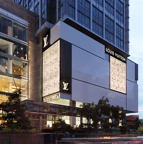 Louis Vuitton Jakarta Plaza Indonesia.